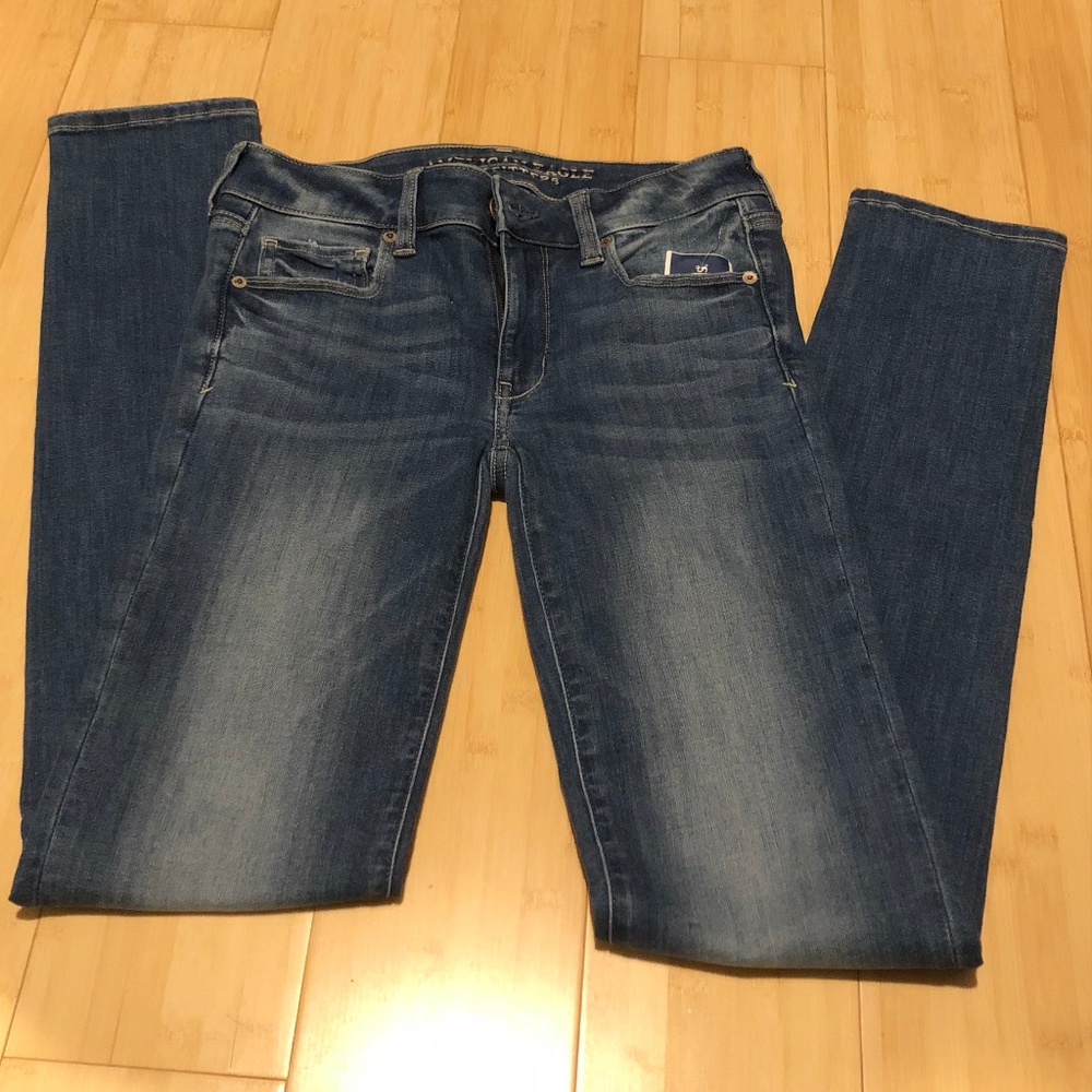 NWT American Eagle Skinny Jeans, Medium Wash